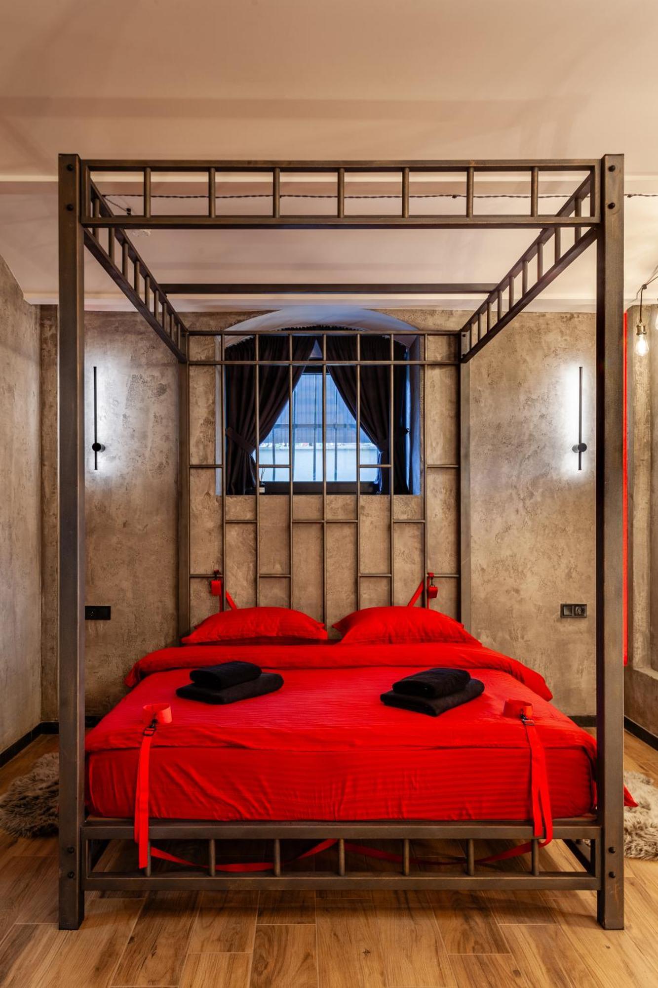Royal Hot Jucuzzi Apartment Lviv Dış mekan fotoğraf